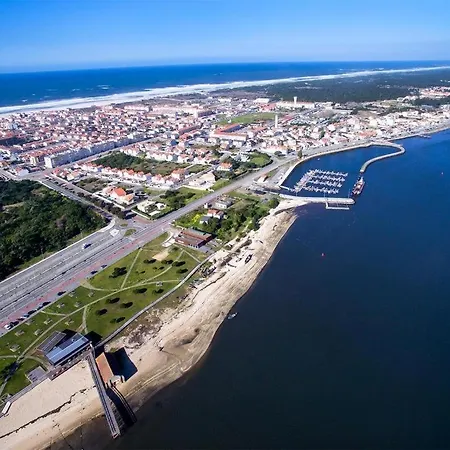 Prázdninový dům O Cantinho Entre A Ria E O Mar - With Hot Water Pool Year Round