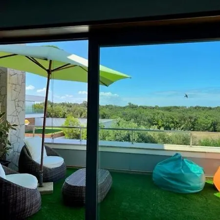 Semesterbostad O Cantinho Entre A Ria E O Mar - With Hot Water Pool Year Round - *
