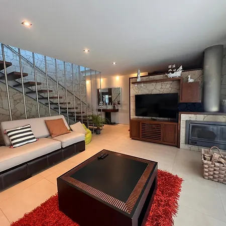 Prázdninový dům O Cantinho Entre A Ria E O Mar - With Hot Water Pool Year Round *