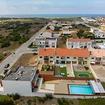 O Cantinho Entre A Ria E O Mar - With Hot Water Pool Year Round *