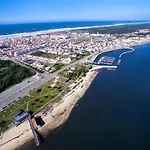 Semesterbostad O Cantinho Entre A Ria E O Mar - With Hot Water Pool Year Round