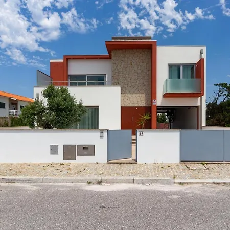 Feriehus O Cantinho Entre A Ria E O Mar - With Hot Water Pool Year Round *