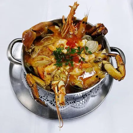 Feriehus O Cantinho Entre A Ria E O Mar - With Hot Water Pool Year Round