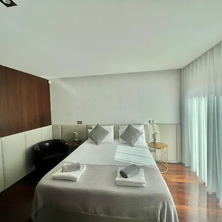 Feriehus O Cantinho Entre A Ria E O Mar - With Hot Water Pool Year Round *