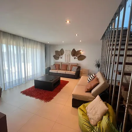 O Cantinho Entre A Ria E O Mar - With Hot Water Pool Year Round Feriehus *