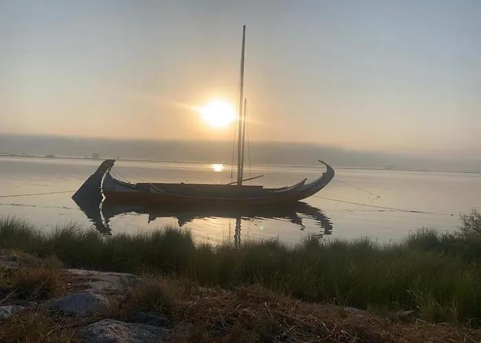 O Cantinho Entre A Ria E O Mar - With Hot Water Pool Year Round Casa de Férias