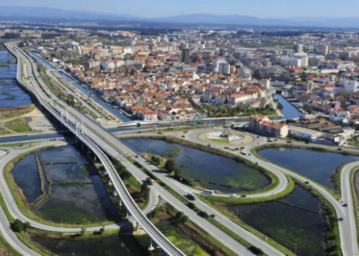 Casa de Férias O Cantinho Entre A Ria E O Mar - With Hot Water Pool Year Round Torreira