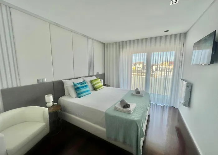 O Cantinho Entre A Ria E O Mar - With Hot Water Pool Year Round *