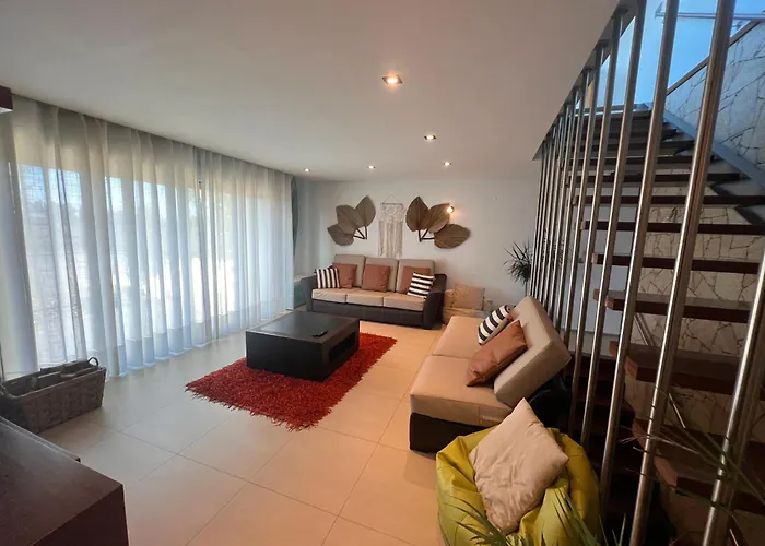 O Cantinho Entre A Ria E O Mar - With Hot Water Pool Year Round Casa de Férias *